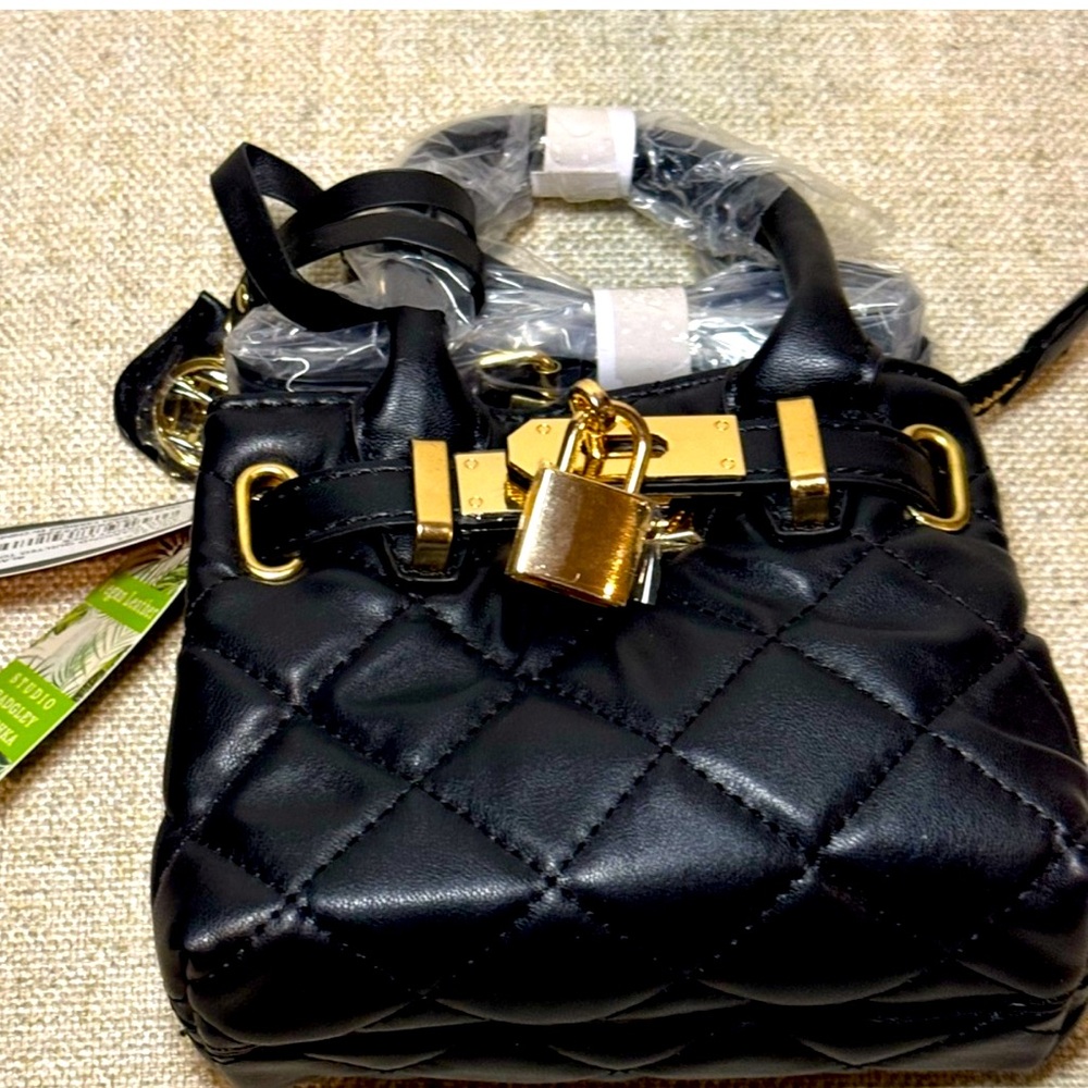 NWT Badgley Mishka Black Mini Diamond Quilted Tote with Front Lock
